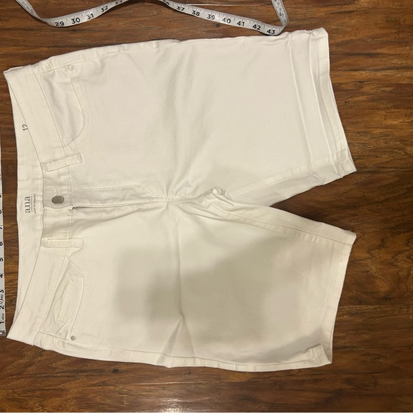 A.N.A White Denim Bermuda Shorts With Pockets and Zipper Button Closure - Picture 11 of 13